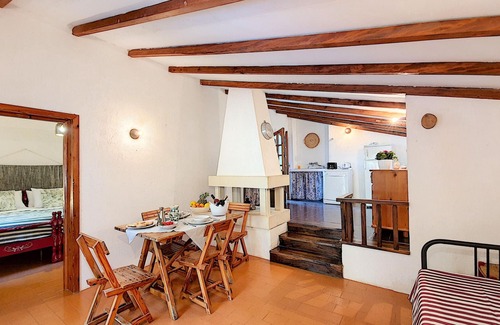 Castro Marina Cabaña | Business wifi: Trullo with sea access (house F)