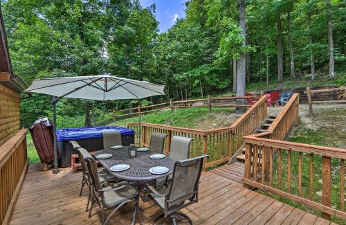 Butler Casa | Butler Cabin on 19 Acres with Hot Tub and Fire Pit!