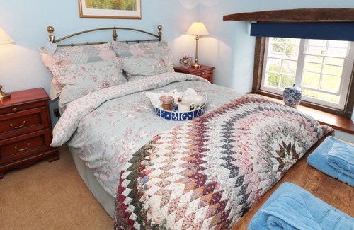 Castleton Cabaña | Buttercup Cottage