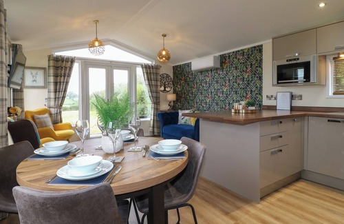 Swadlincote Cabaña | Buttercup