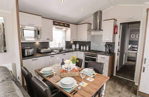 Runswick Bay Cabaña | Buttercup Lodge