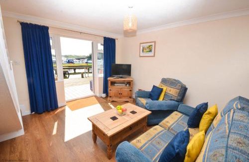Horning Casa | Buttercup Lodge