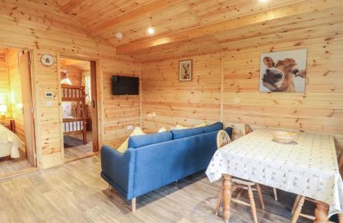 Theberton Casa | Buttercup Lodge