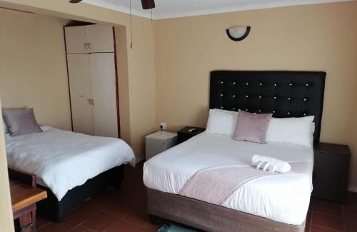 Phalaborwa Casa | Butterfly tree guesthouse