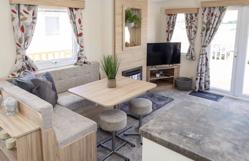 Crowle Cabina | BUTTERMERE LODGE - WESTFIELD 4, pet friendly in Crowle