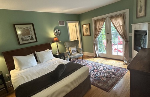 Milton Hotel | Buttermilk Falls Inn