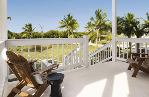 Governor's Harbour Casa | Buttonwood Reserve by Eleuthera Vacation Rentals