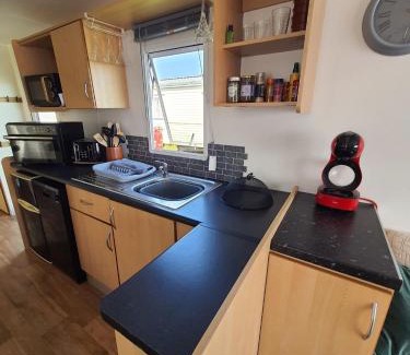 Clacton-on-Sea Casa | Buxton's Holiday Home - 'Park Holiday's' complex - St Osyth - Clacton-on-Sea