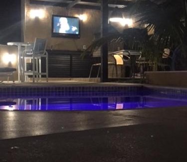Alto de Buzios Casa | Buzios em Condomínio com piscina e Hidro aquecida