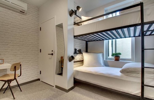 Foggy Bottom Hotel | Buzz Bunk, Hotel Hive, Cozy Room, Vibrant Nightlife, Close to Capitol Hill