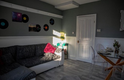 Huddersfield Casa | BV Classic 2 Bedroom At Leeds Road Huddersfield Perfect For Contractors