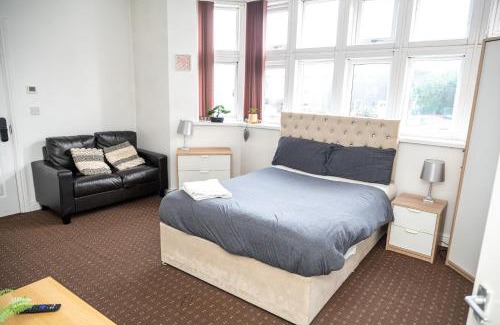 Huddersfield Apartamento | Bv Homely Studio Fifteen At Deighton Huddersfield