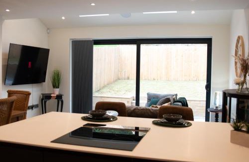 Leeds Apartamento | Bv Luxury 3 Bedroom Townhouse At Bed Cliff Oaks