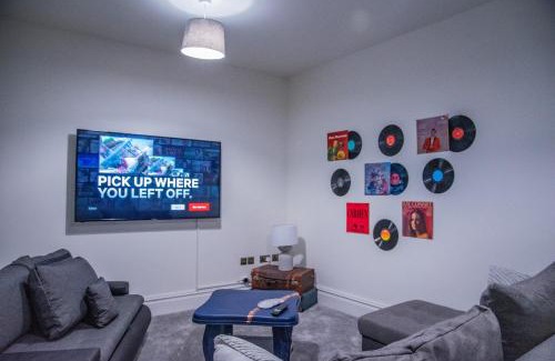 Leeds Apartamento | Bv Luxury 3 Bedroom Townhouse At Bed Cliff Oaks