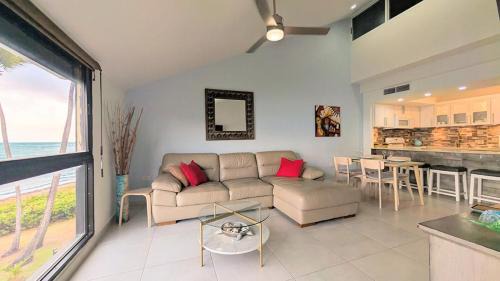 Candelero Abajo Apartamento | BV103 - Amazing Oceanfront Condo steps from beach