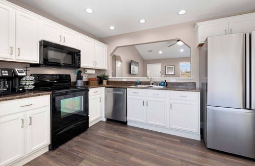 Bentonville Casa | Bville Bliss-6 Mi to Downtown-MTB Friendly-Sleeps6