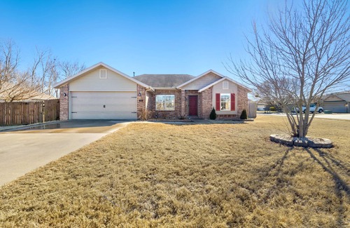 Bentonville Casa | Bville Bliss-6 Mi to Downtown-MTB Friendly-Sleeps6