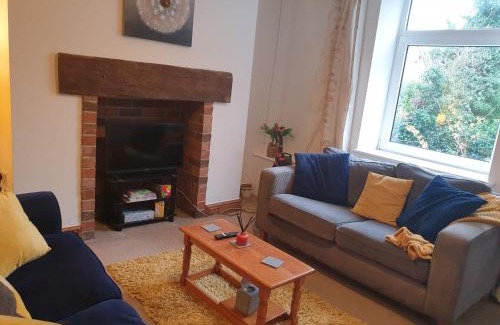 Coedpoeth Casa | Bwthyn Bach (Tiny Cottage)