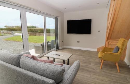Rhosgoch Casa | Bwthyn Cae'r Efail