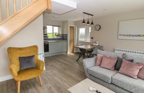 Rhosgoch Casa | Bwthyn Cae'r Efail