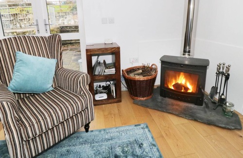 Derwen Cabaña | Bwthyn Clychau'r Gog, RUTHIN