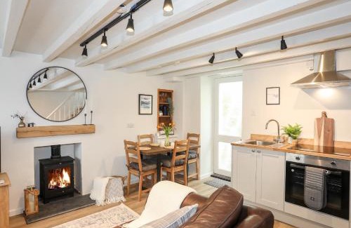Cemaes Bay Casa | Bwthyn Lili Lily Cottage