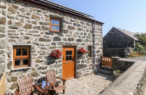 Garn Fadryn Casa | Bwthyn Siop Pencaerau