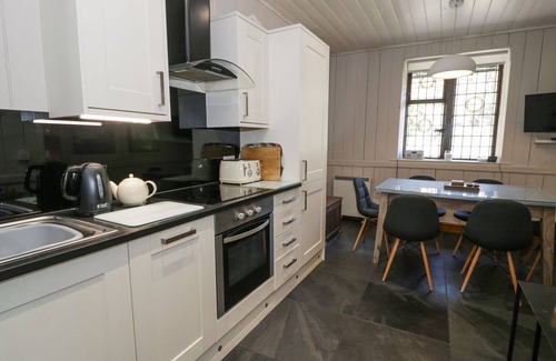 Maentwrog Cabaña | BWTHYN Y COEDIWR (THE WOODCUTTERS COTTAGE) in Tan Y Bwlch, Maentwrog