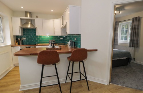Brynrefail Cabaña | BWYTHYN YR WYDDFA, pet friendly in Llanberis