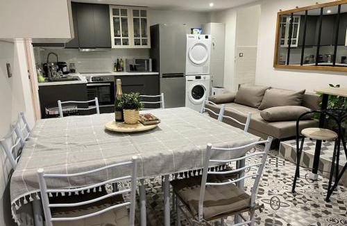 Bagneux Villa | BX - Maison 10 rooms - 12 beds - metro PARIS EXPO