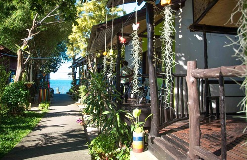 Bang Po Complejo | By Beach Resort