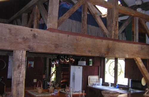 Stratton and Bromley Ski Areas Casa | Circa 1840 Mano Hewn Granero