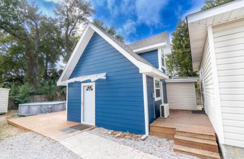 East Pensacola Heights Villa | By the Bayou, Pool, Close to Downtown