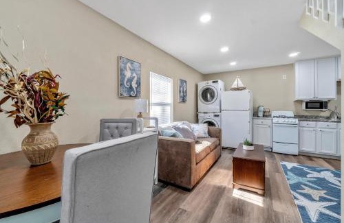 East Pensacola Heights Villa | By the Bayou, Pool, Close to Downtown