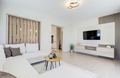 Balatonlelle Apartamento | By The Lakeside Apartment