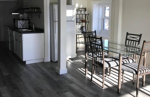 Gananoque Apartamento | Por el río II - 60A