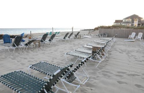 Dennis Port Cama Y Desayuno | By The Sea Guests Bed & Breakfast and Suites