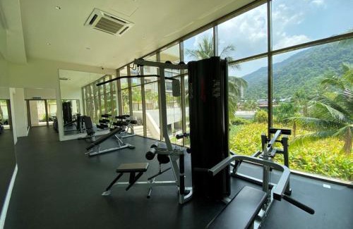 Batu Ferringhi Apartamento | By The Sea with Side Seaview #363A