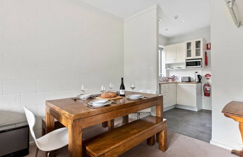 Thredbo Apartamento | Byadbo 10 is a newly refurbished two-bedroom apartment in Thredbo.