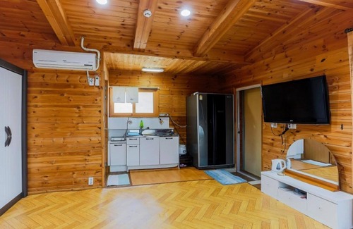 Gyeongju Casa | Byeokdosan Hwangtobonga Pension