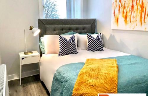 Glasgow Casa | ByEvo Almar Villa - Close to City and Airport - Perfect for Contractors or large groups