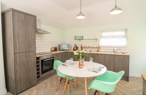 Illogan Cabaña | BYGHAN THORNTON, pet friendly, character holiday cottage in Illogan