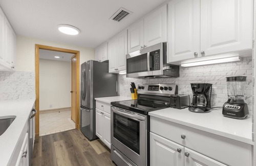 Palm Harbor Condominio | Byrnwyck 2172-2174 2 Bedroom 2 bath Adjoining Unit At Innisbrook.
