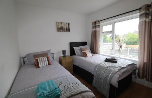 Chesterfield Casa | Byron House