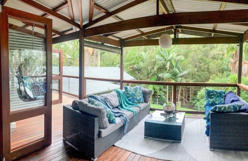 Suffolk Park Apartamento | Byron Treehouse Peaceful 2 bdrm Paperbark View