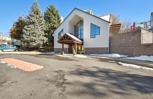 Englewood Casa | Byte-Sized Stay | Boston Commons