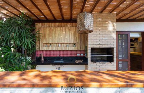 Praia Rasa Casa | BZ03 - Casa ampla 4 suítes em Condomínio Clube