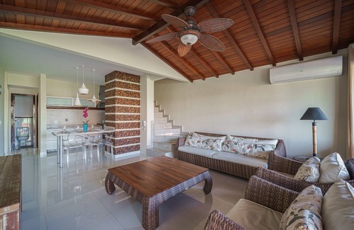 Cem Bracas Casa | Casa Bz60 en condominio justo en la arena