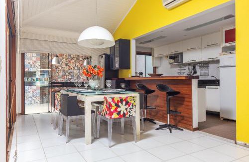 Praia Rasa Casa | Bz65 Casa a 150 metros da praia com 4 suítes