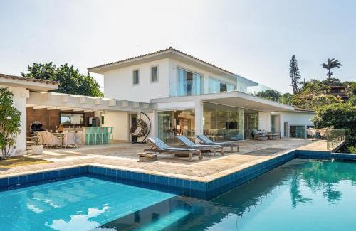 Portal da Ferradura Casa | Bz72! Casa Vista Mar c/5 suites e piscina